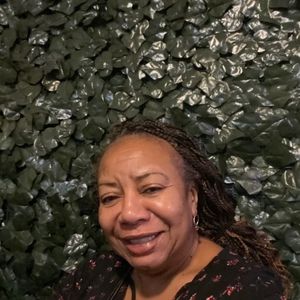 Meet your Posher, Phyllis